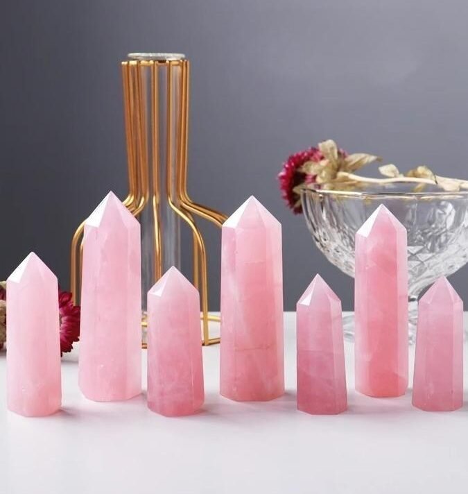 Naturlig krystallråstoff,Sekssidet søyle dekorasjon,Krystallråstoff,Krystallfragmenter,Hjerteformet krystallråstoff